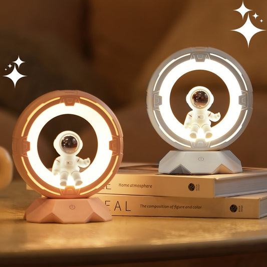 מנורת אסטרונאוט – תאורה נעימה עם שליטה במגע (4 דרגות בהירות)