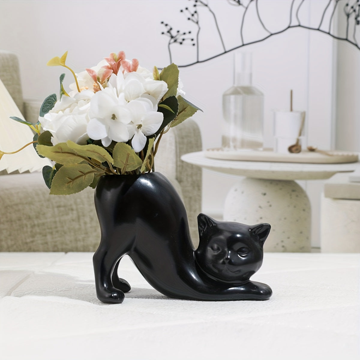 אגרטל חתול לבן – נגיעה שובבה שמאירה את הבית