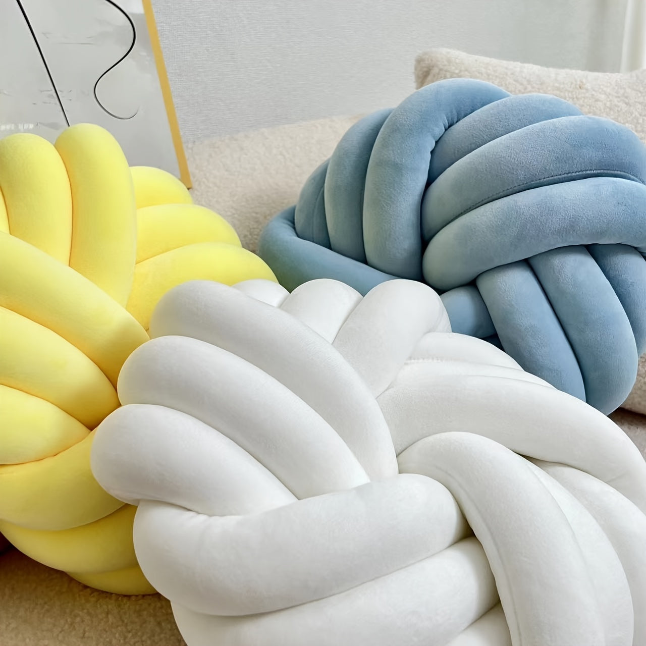 סט 2 כריות קשר מינימליסטיות — פליז רך, כביס, מושלם לסלון ולחדר