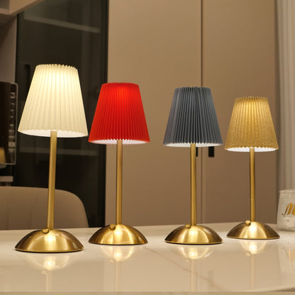 מנורת פליסה נורדית נטענת — נגיעה אחת וכל החדר רגוע