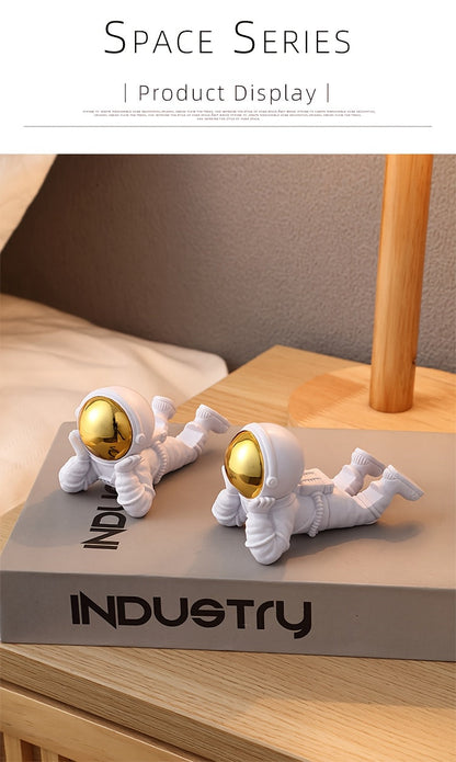 מחזיק טלפון אסטרונאוט — פריט דקורטיבי שעושה חיוך