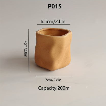 מחזיק נר קרמי בעיצוב גאומטרי – טאץ' חמים ומינימליסטי לכל פינה