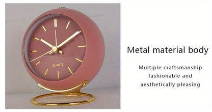 שעון שולחני נורדי שקט – מחוגים זוהרים ובסיס מתכת אלגנטי