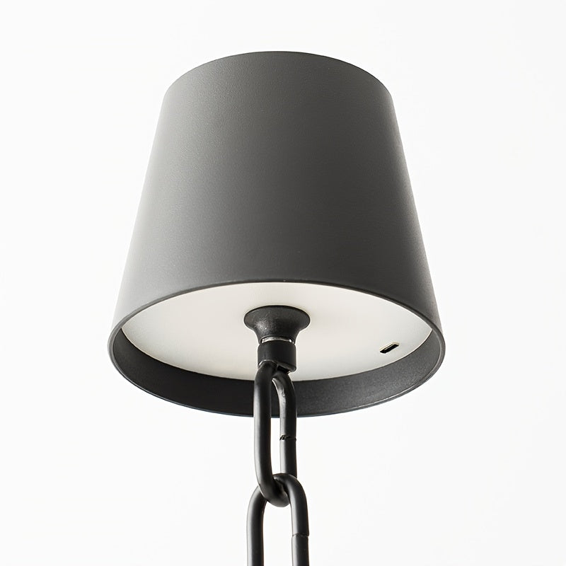 מנורת שרשרת שחורה – טאצ’ אחד לאור בדיוק כמו שאתם אוהבים