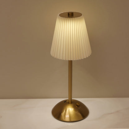 מנורת פליסה נורדית נטענת — נגיעה אחת וכל החדר רגוע